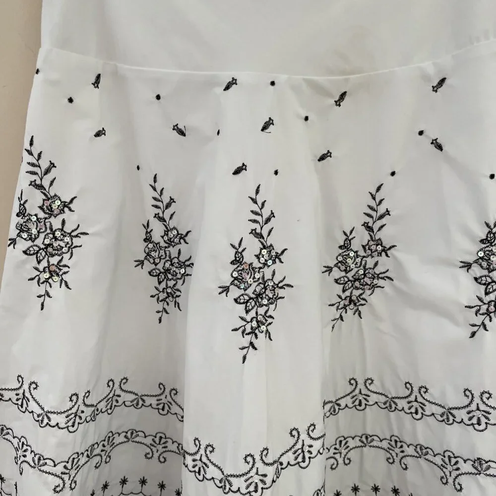 VTG 90 Ariel’s Fit & Flare Embroidered Skirt Size S White Feminine Fairy Whimsy